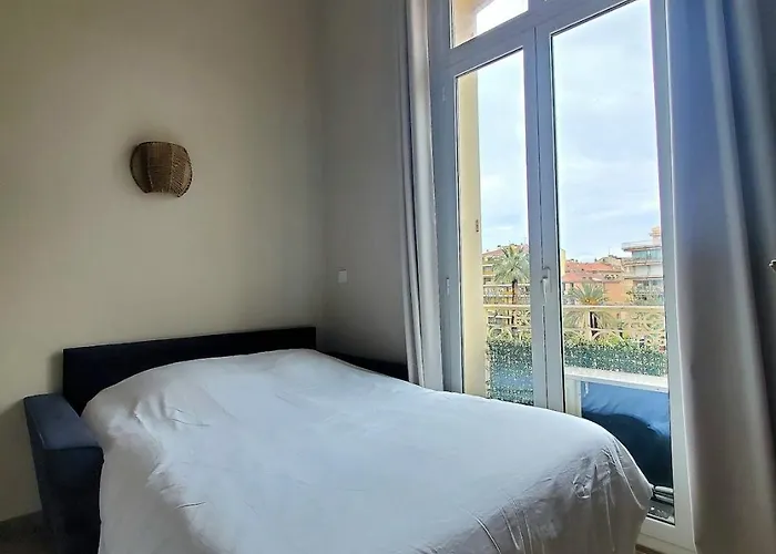 Bioves - Mezzanine Studio, Charming & Comfortable Apartment *