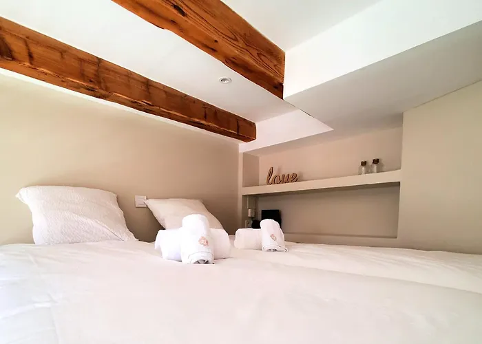 Bioves - Mezzanine Studio, Charming & Comfortable *